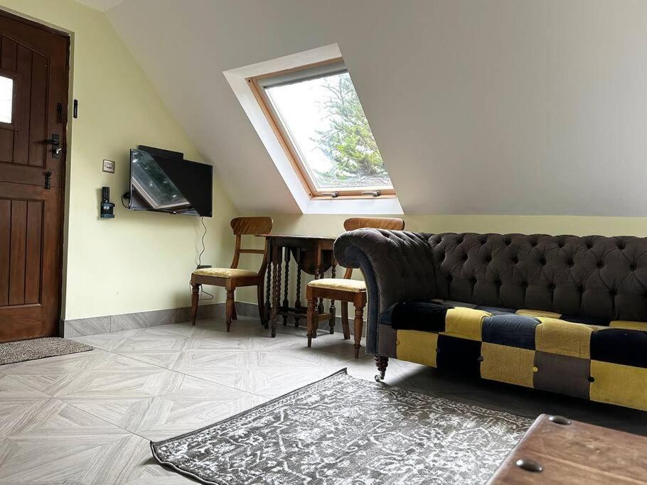Forest Studio Apartment Gated Parking On 2 Acres Garden Чизлхерст Экстерьер фото